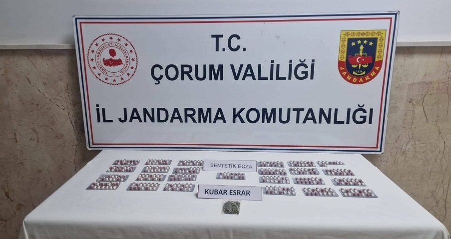 Jandarma Uyuşturucu ve Uyarıcı Madde Ticaretini Yapan Şahıslara Operasyon Düzenledi.